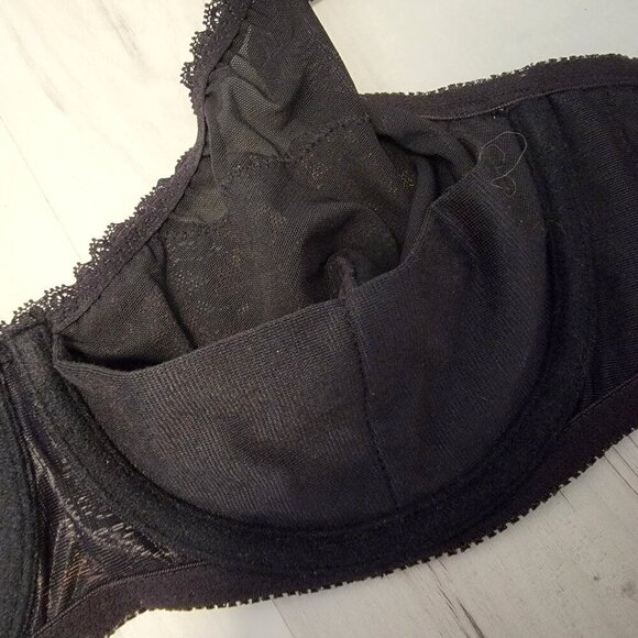 Y2K Barely Breezies Lace nylon underwire bra, size 38C - Picture 10 of 12